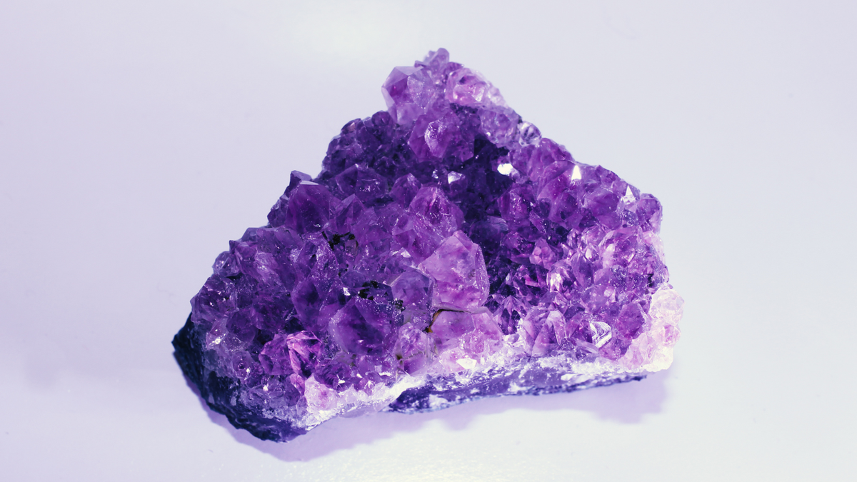 Crystal Spotlight ~ Amethyst ~ The Soothing Violet Light of Clarity and Spiritual Connection